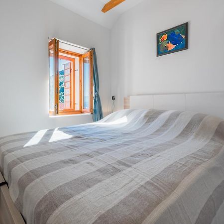 Apartment Pod Kastilom Jelsa  Dış mekan fotoğraf